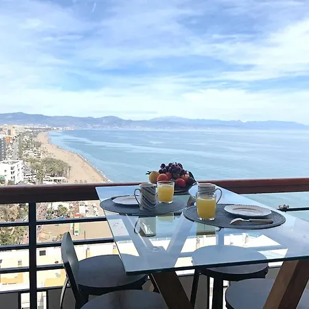 Golden Sunrise - Santa Clara - Vue De Reve Apartment *